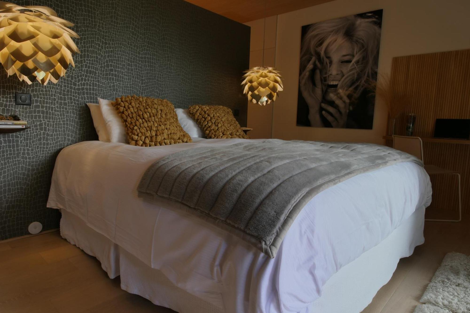 Bien Loin D'Ici Spa B&B Nîmes Eksteriør bilde